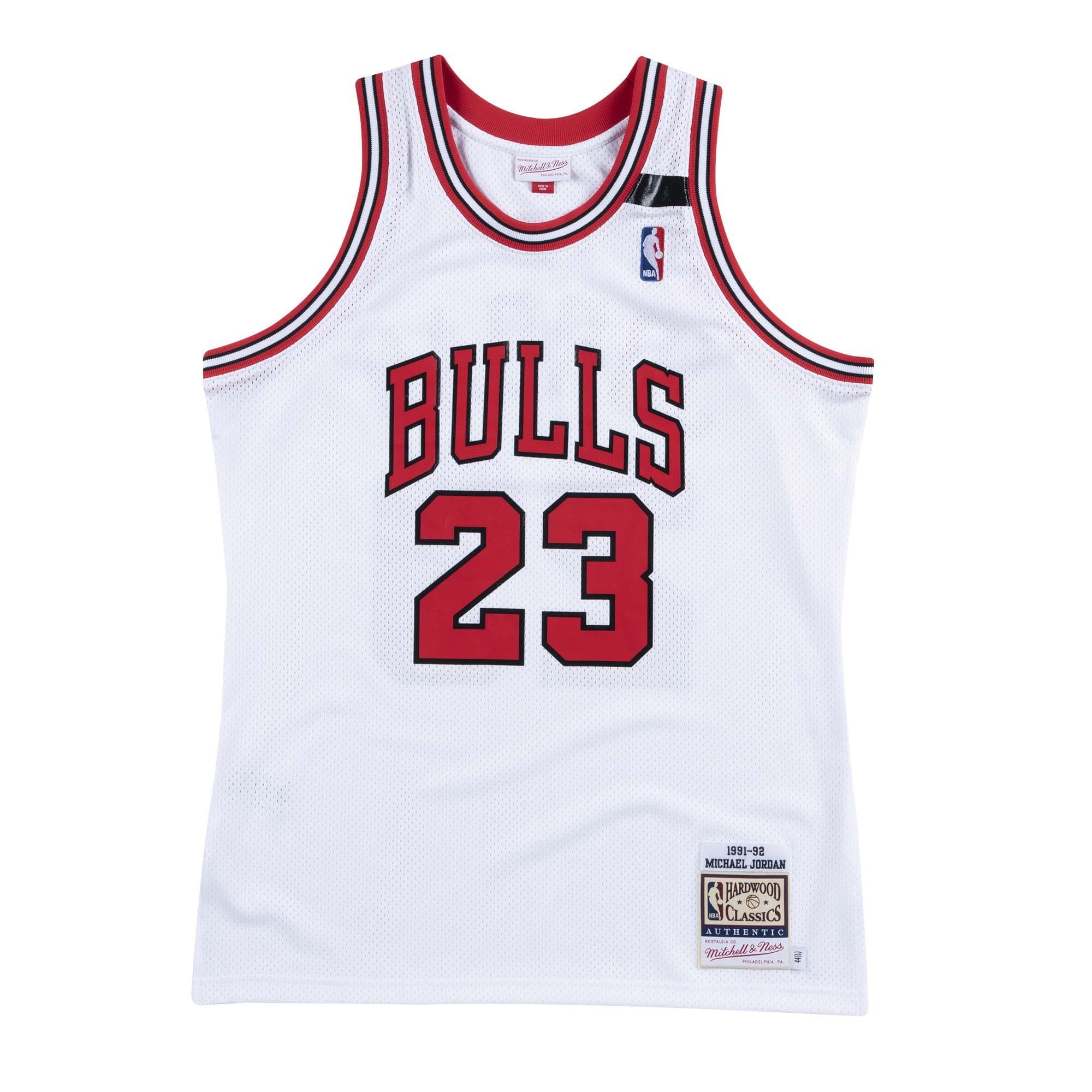 Michael Jordan #23 Chicago Bulls 1991-92 Authentic NBA Jersey White — view 1