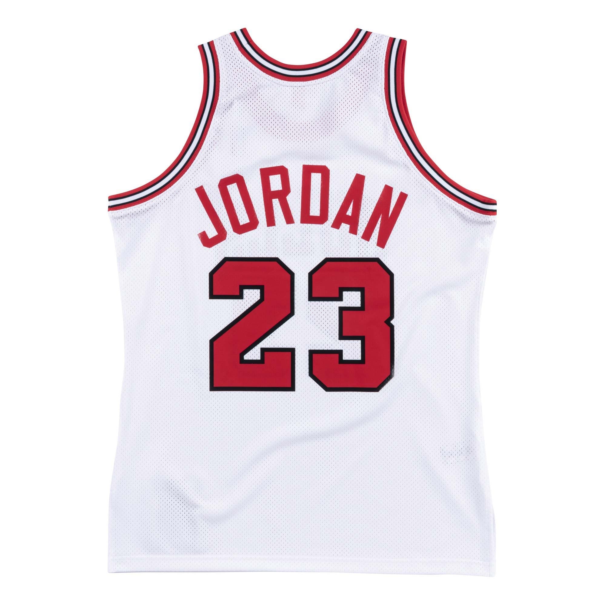 Michael Jordan #23 Chicago Bulls 1991-92 Authentic NBA Jersey White thumbnail 2