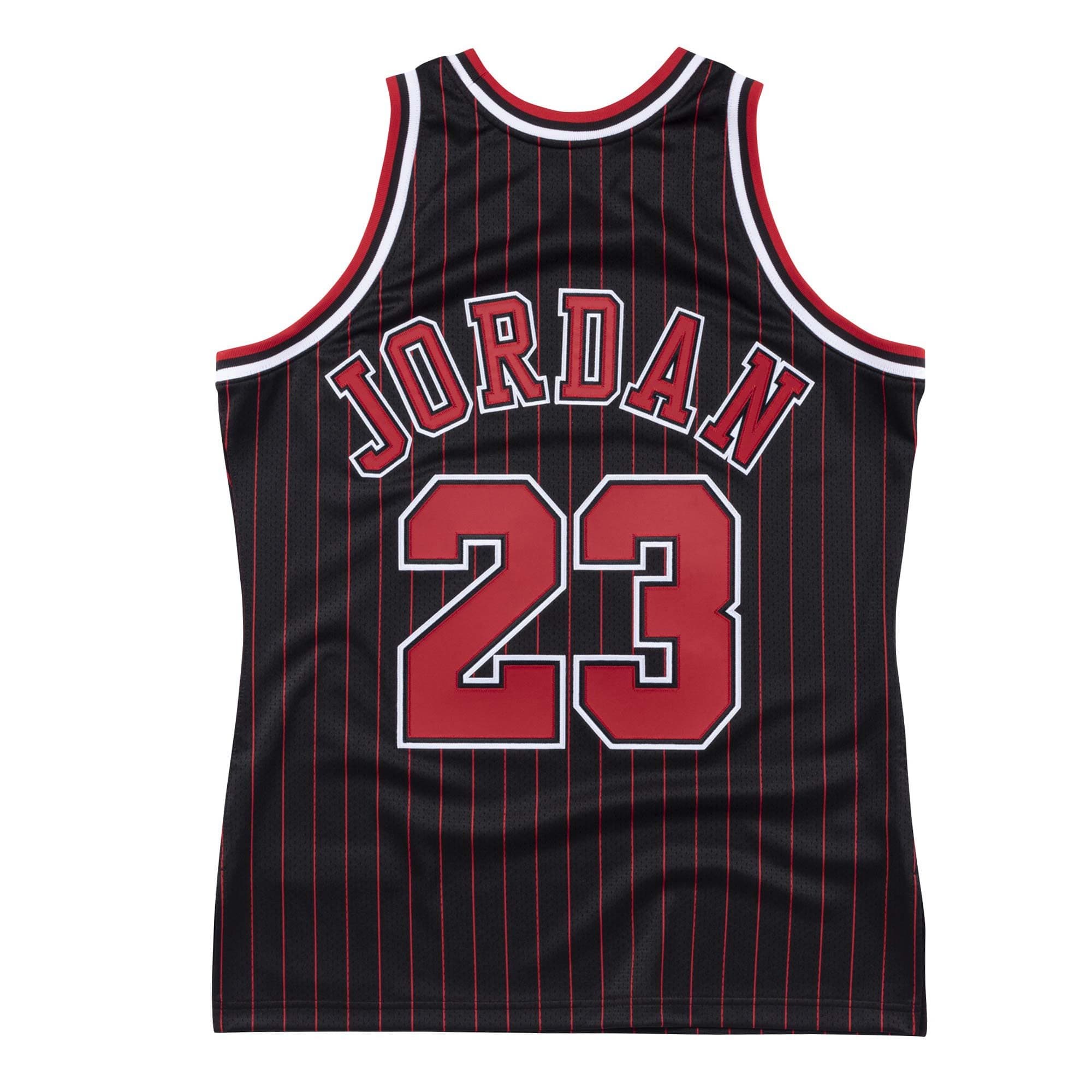 Michael Jordan #23 Chicago Bulls 1995-96 Authentic NBA Jersey Pinstripe thumbnail 2