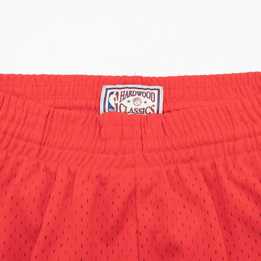 New Orleans Hornets 2006-07 Mitchell & Ness Swingman NBA Shorts Red thumbnail 3